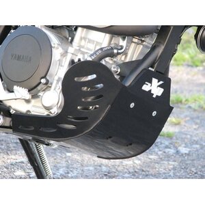 AXP pohjapanssari 6mm musta Yamaha WR250R 08-23